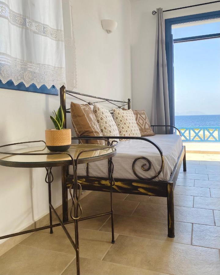 לפקוס קרפתאו Alisachni Villas מראה חיצוני תמונה