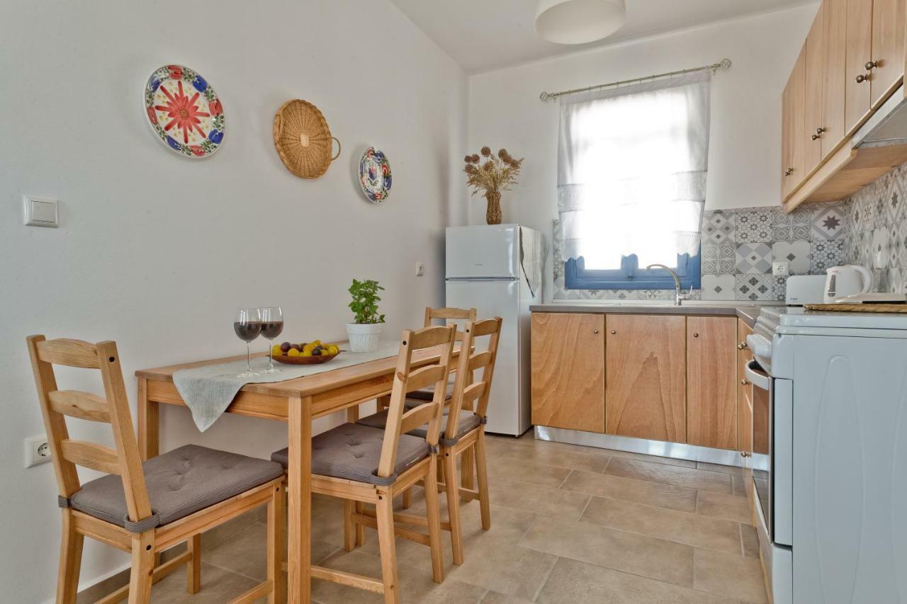 לפקוס קרפתאו Alisachni Villas מראה חיצוני תמונה
