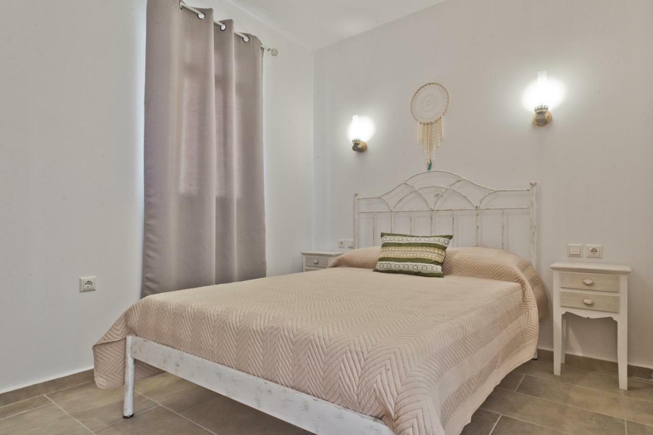 לפקוס קרפתאו Alisachni Villas מראה חיצוני תמונה