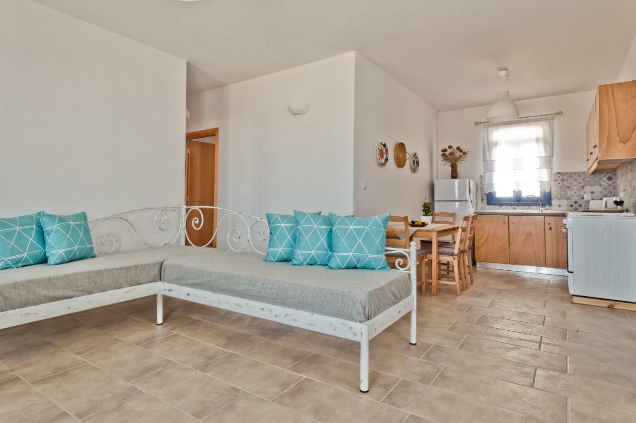 לפקוס קרפתאו Alisachni Villas מראה חיצוני תמונה