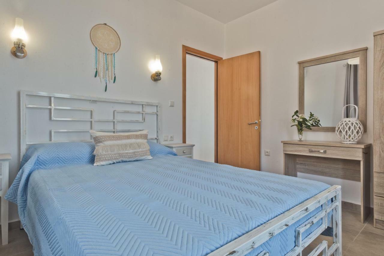לפקוס קרפתאו Alisachni Villas מראה חיצוני תמונה